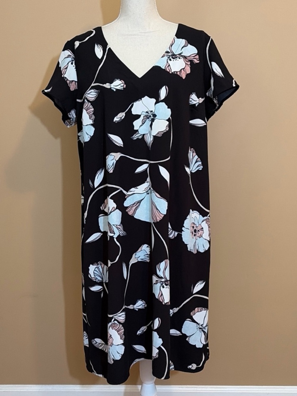 A New Day XL Black Floral Short Sleeve Shift Dress